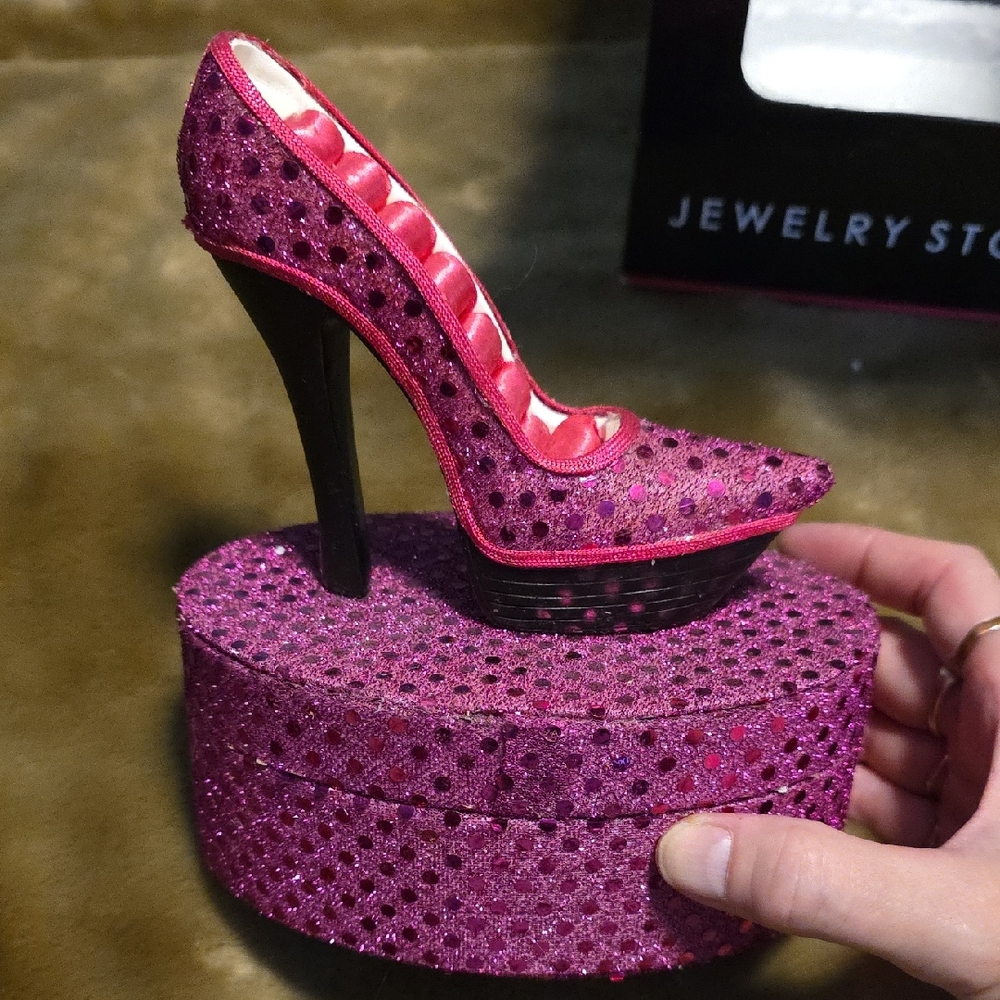 Elegant Pink High Heel Jewelry Holder